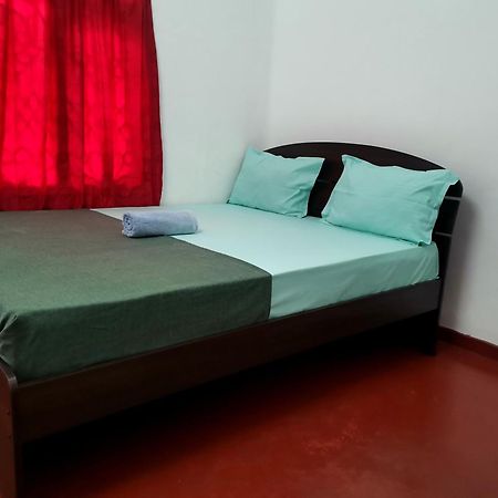 Nallur Holidays Inn Jaffna Zimmer foto